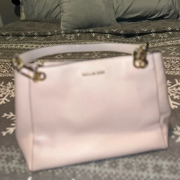 Bags - Picture 6 of 10